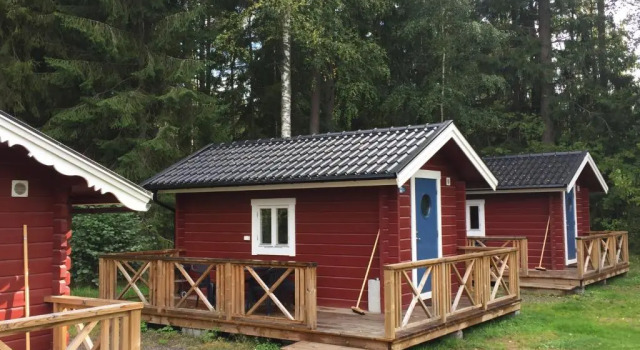 Коттедж с 2 комнатами с красивым видом из окна Karlstad Swecamp Bomstadbaden
