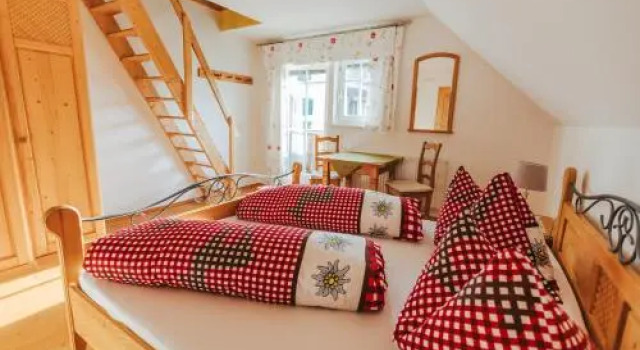 Gästezimmer & Buschenschank mit Weingut Hack-Gebell, Book Hotel Gamlitz Styrian Wine Road
