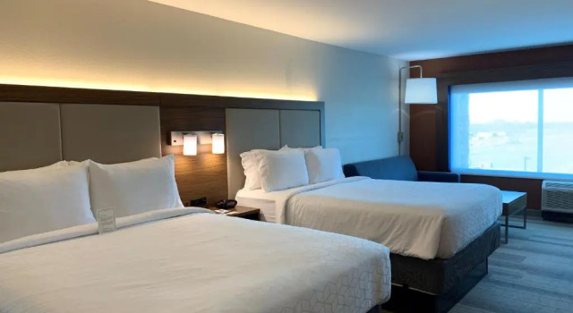 Двухместный люкс Holiday Inn Express & Suites Danville by IHG