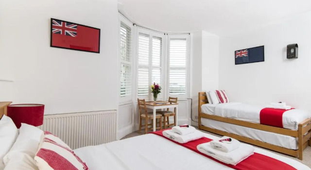 Четырёхместный номер Standard Hamptons Brighton