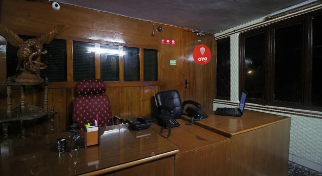 OYO 9331 Hotel White House, Rezervovat Hotel Mussoorie Uttarakhand