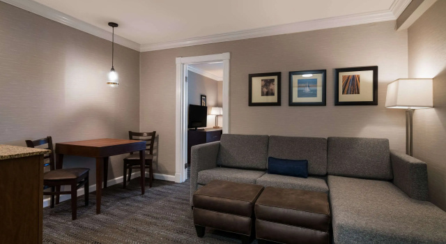 Двухместный люкс Comfort Inn & Suites Plattsburgh - Morrisonville