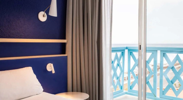 Двухместный номер Superior с балконом и с видом на море Hotel Paradou Mediterranee, BW Signature Collection by Best Western