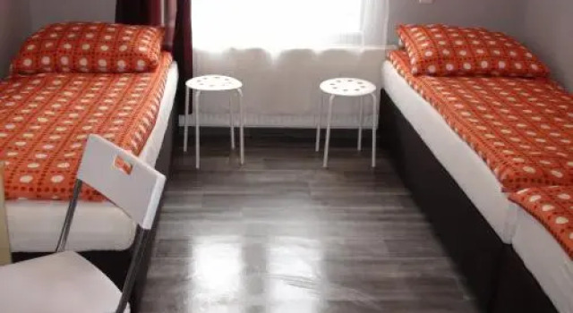 Hostel Kamienna Centrum, Забронировать Хостел Недорогие отели Катовице, рядом с Medical University of Silesia, недорого