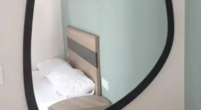 Chriselia 1, Book Apartment  