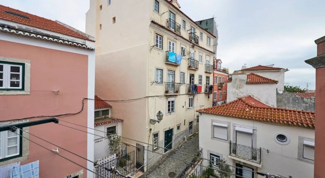 Authentic Apartment in Alfama With Terrace