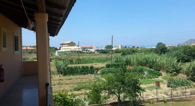 Студия Feakes Apartments