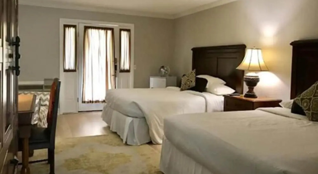 Четырёхместный номер Premium Kennys Tipperary Inn