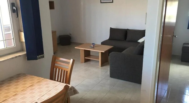 Apartments Aldomar, Забронировать Апартаменты/квартира Отели Биоград-на-Мору с парковкой, рядом с Частный Пляж «Кемп Сенди», Парковка