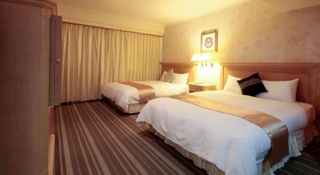 Четырёхместный номер Deluxe Cambridge Tainan Hotel