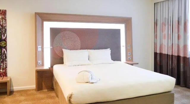 Двухместный полулюкс Novotel London Brentford