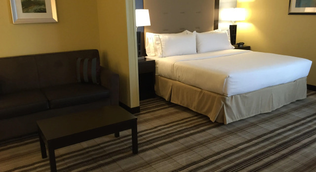Holiday Inn Express Chicago NW - Arlington Heights, an IHG Hotel, Buchen Sie Hotel Arlington Heights 