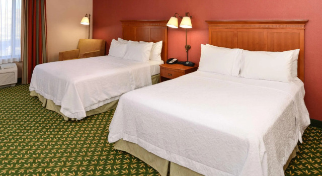 Четырёхместный номер Standard Newly Renovated-Hampton Inn & Suites Casper
