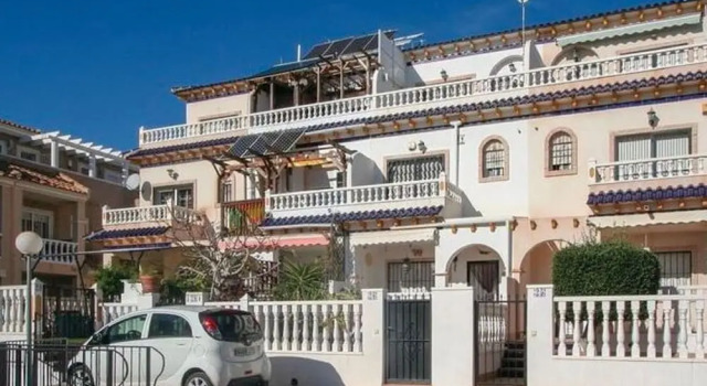 Lovely Holiday Home in Orihuela With Swimming Pool