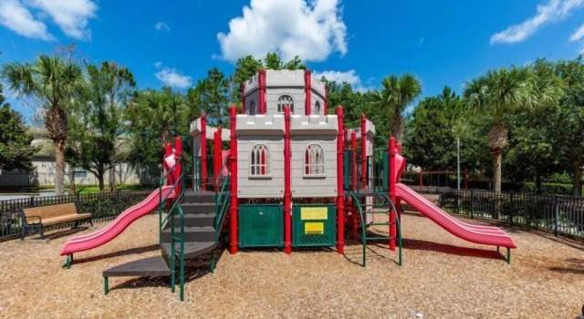 1 mile to Disney 4 Bedroom 4 Bath Pool Home in the Windsor Hills Resort, Buchen Sie Resort Hotels in Four Corners mit Pool, Schwimmbad