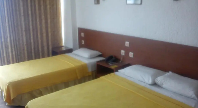 Hotel Oscar, Забронировать Отель Отели периферийной единицы Теспротия с парковкой, Парковка