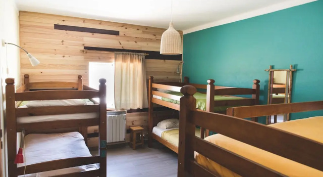 Кровать в общем номере (женский номер) Good Feeling Hostel & Guest House