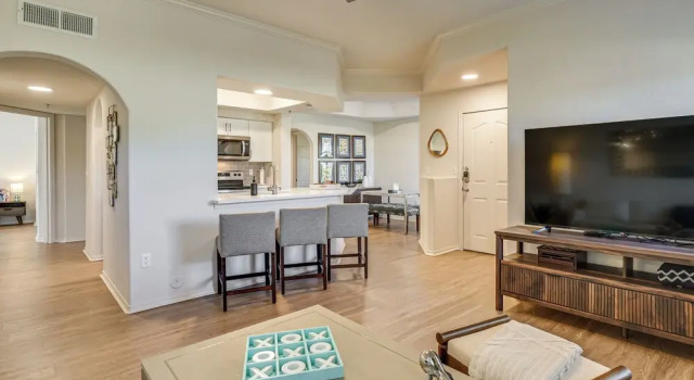 Patio + Community Perks: Stylish Scottsdale Escape