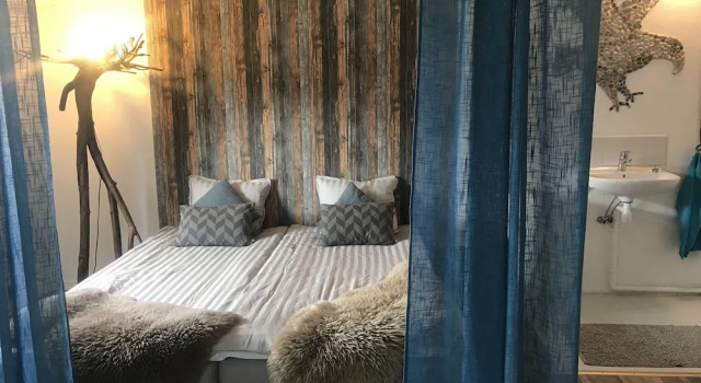 Bonnaliv, Book Hotel  