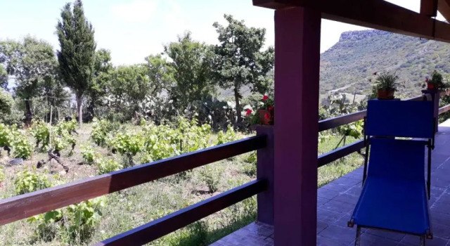 2 bedrooms appartement with sea view enclosed garden and wifi at Sassari, Book Lejlighed Sedini Sardinia North