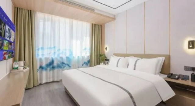 Люкс Yulong Xicheng Hotel Urumqi (Xinjiang Autonomous Region Museum Hongshan Park Branch)