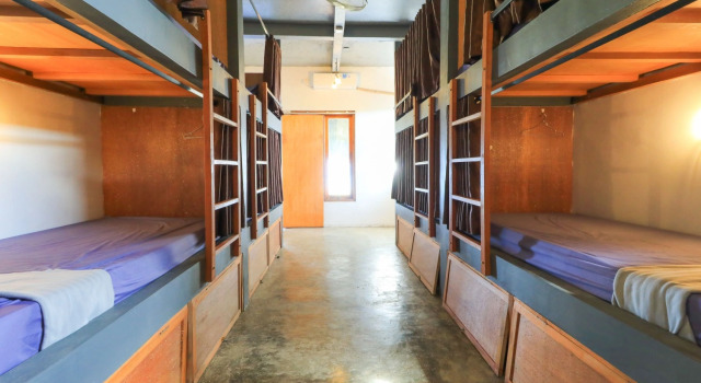 Hostel Bukit Sangcure, Reservar Albergue Hotéis em Bali com piscina, Piscina