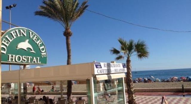 Hostal Delfin Verde, Забронировать Отель Альмерия Коста-де-Альмерия, рядом с Памятникам горожанам-узникам Маутхаузена