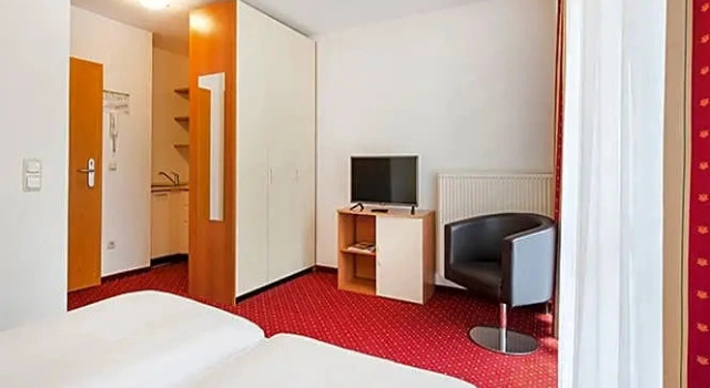 Standard Triplo quarto varanda AZIMUT Hotel Erding