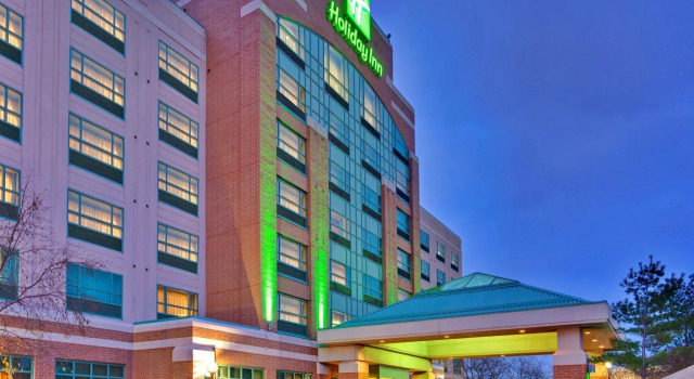 Holiday Inn Hotel & Suites Oakville @ Bronte by IHG