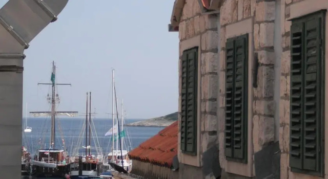 Apartments Nights in Hvar, Prenota Appartamento Città di Lesina 