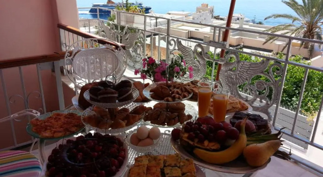 Коттедж с видом на море Veranda Syros House
