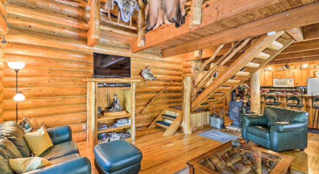 Cozy Glacier Park Log Cabin - 'best in the West!', Réserver Maison de vacances Pinnacle Montana