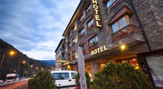 Les Brases, Varaa Hotelli Sort SkiPallars - Port Aine