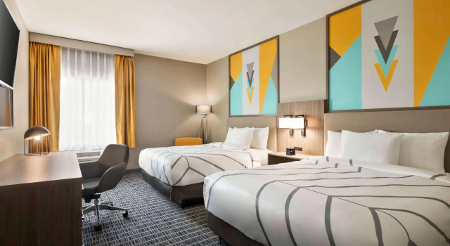Четырёхместный номер Standard La Quinta by Wyndham Richmond-Sugarland