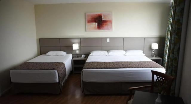 Трёхместный номер Deluxe Hotel Golden Park Internacional Foz & Convenções By Nacional Inn