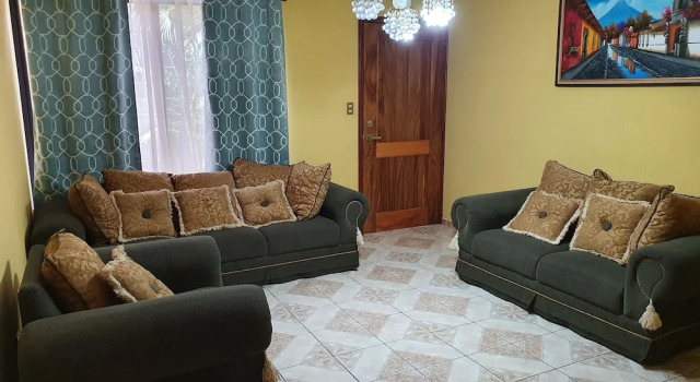 Коттедж с 3 комнатами Casa hermosa a 20 minutos del aeropuerto