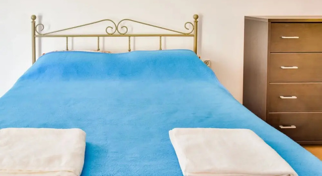 Pretty Holiday Home in Syros near Sea, Book Hotel Azolimnos Syros