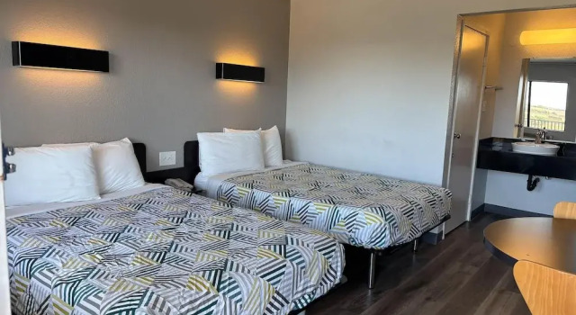 Четырёхместный номер Deluxe Hotel B5 -Watsonville