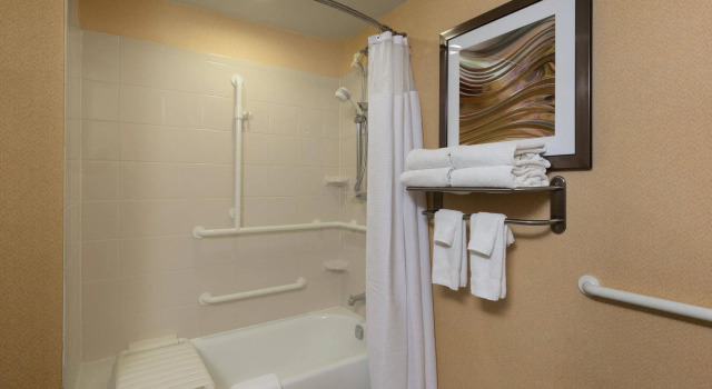 Двухместный номер Standard Courtyard by Marriott Harrisburg Hershey