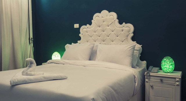 Tahrir Plaza Suites