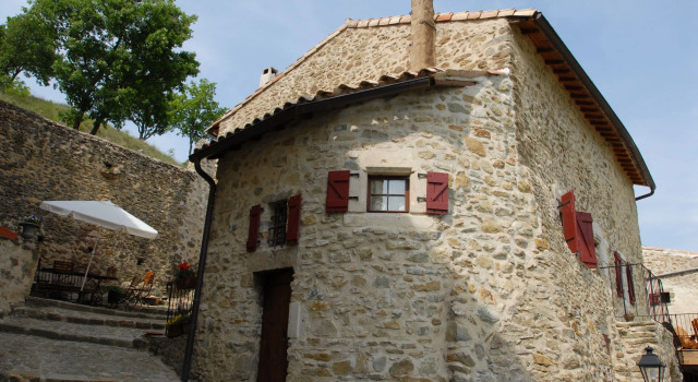 Château Le Combet - Gîte Le Petit Donjon, Prenota Hotel Hotel a Alvernia con parcheggio, Parcheggio