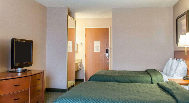 Четырёхместный люкс Quality Inn & Suites Twin Falls North