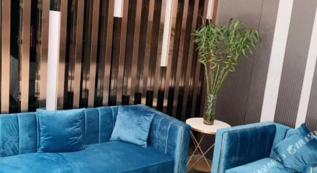 Home Inn Cloud Four Seasons Hotel (Taiyuan Liuxiang Bell Tower Street Scenic Area Branch), Book Hotel Taiyuan Shanxi