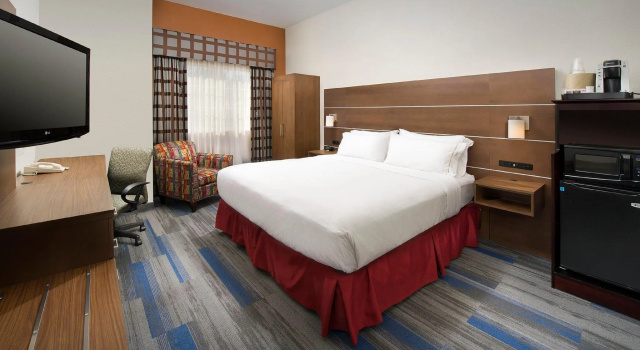 Двухместный номер Standard Holiday Inn Express & Suites Charlottesville - Ruckersville by IHG