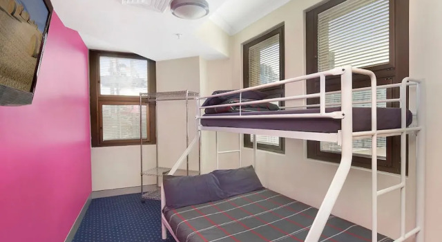 Трёхместный номер Wake Up! Sydney Central