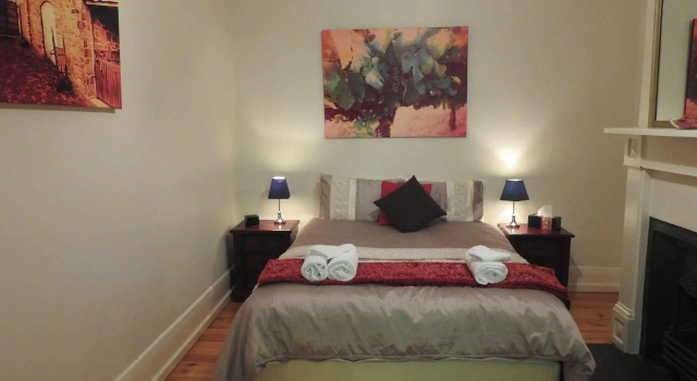Barossa Best, Book Hotel Tanunda 