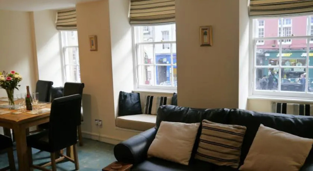 Edinburgh Accommodation, Забронировать Отель Старый город Эдинбург, рядом с Национальный музей Шотландии