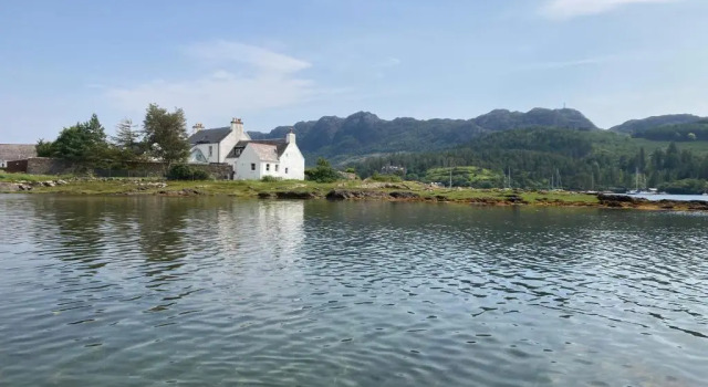 24 Harbour Street, Plockton - Stunning sea views & private garden, Rezervați Hotel Plockton Highlands