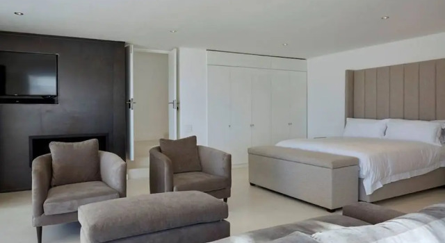 Beta Beach Six Bedroom House Sleeps 12, Забронировать Дом для отпуска Отели Cape Peninsula с бассейном, Бассейн