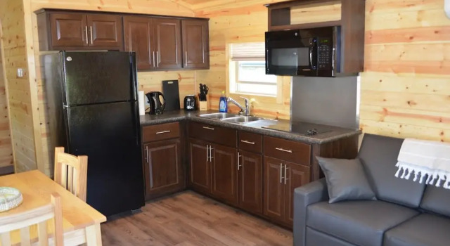 Коттедж Lake Avenue RV Resort
